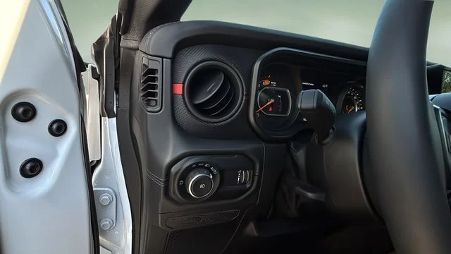 Used 2024 White Jeep Rubicon image 23