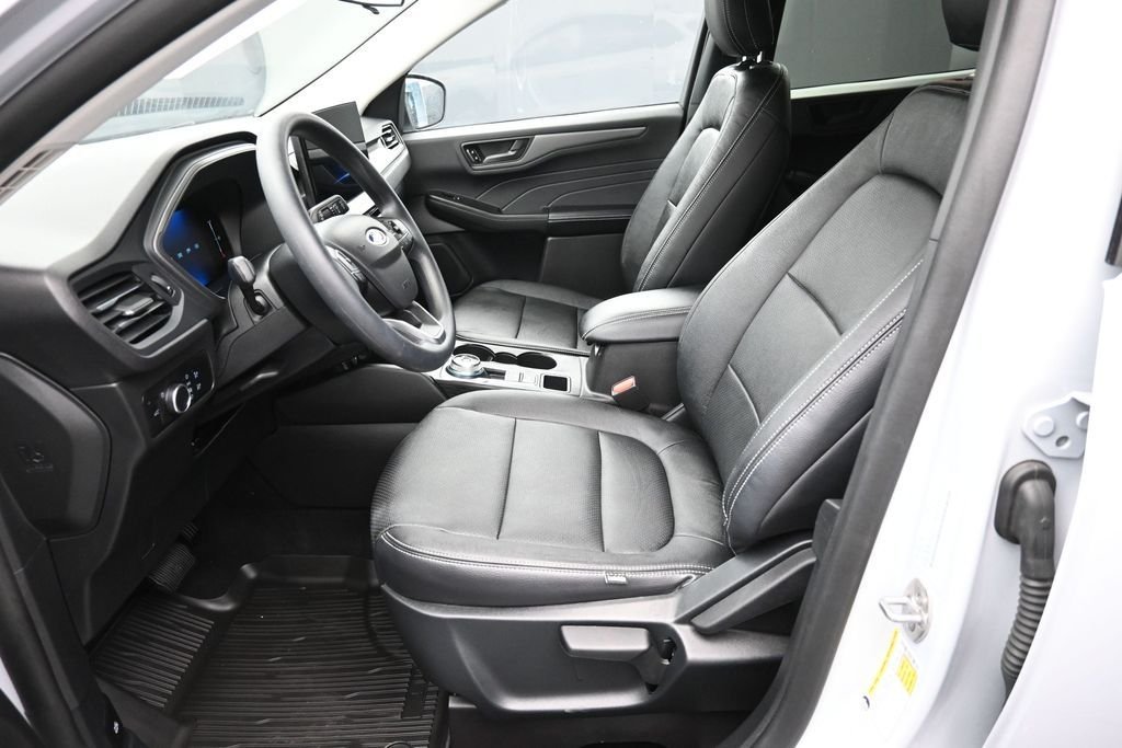 Used 2025 Silver Ford Active image 21