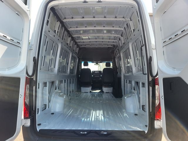 New 2026 Arctic White Mercedes-Benz Cargo 170 WB image 15