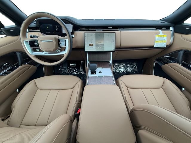 New 2026 Eiger Grey Land Rover SE image 12