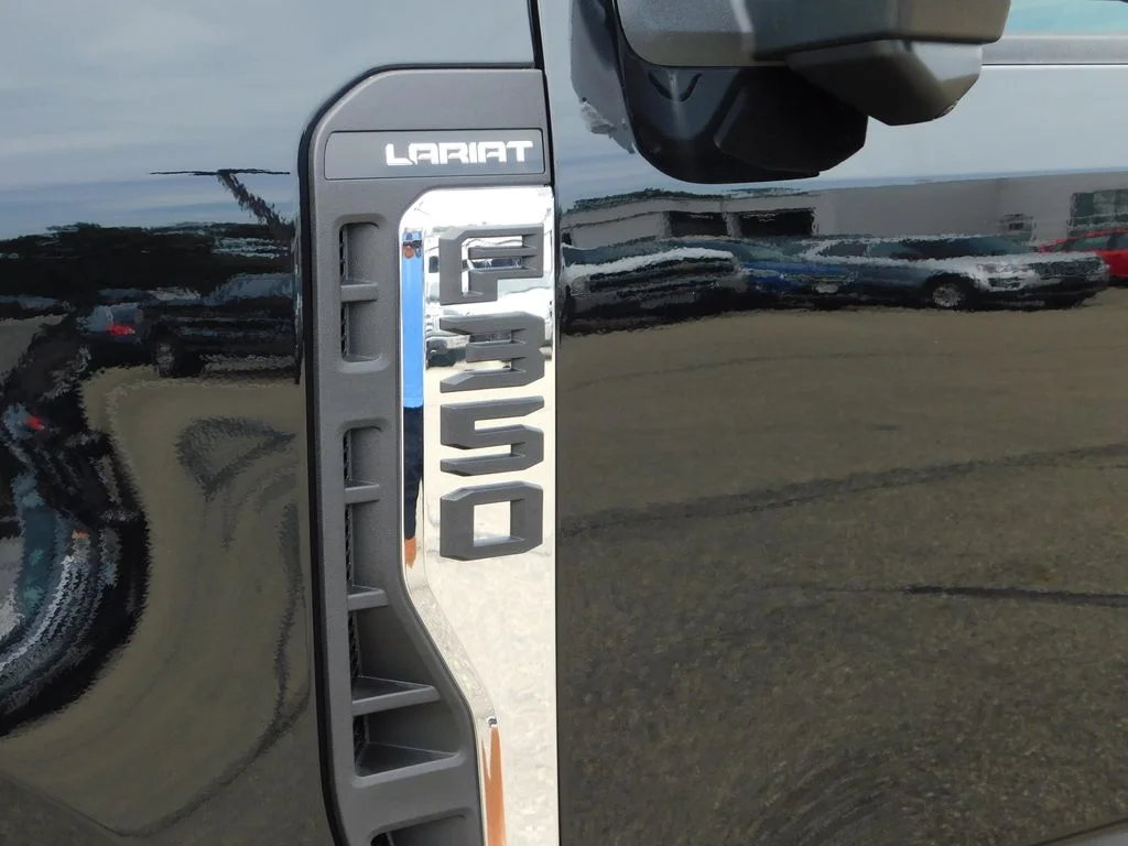 New 2026 Black Ford Lariat image 40