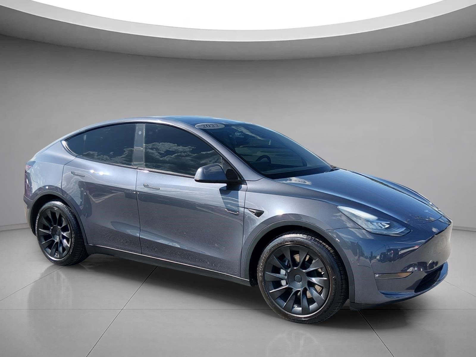 Used 2022 Midnight Silver Metallic Tesla Long Range image 7