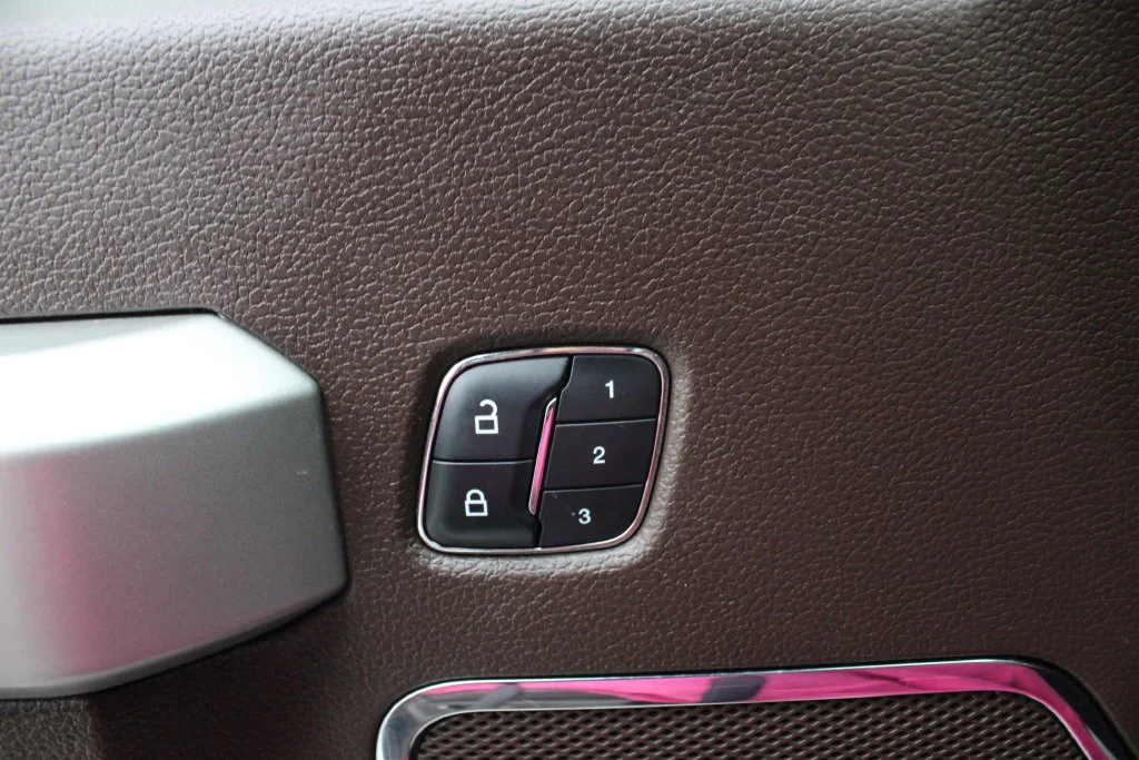 Used 2018 White Ford King Ranch image 4