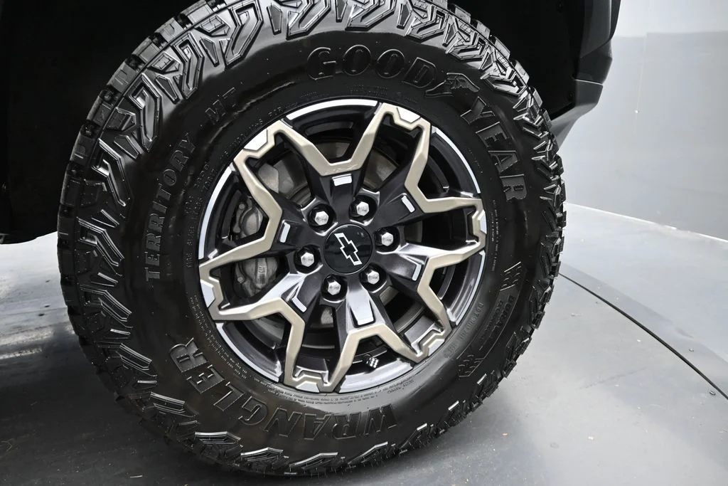 Used 2026 Black Chevrolet ZR2 image 15