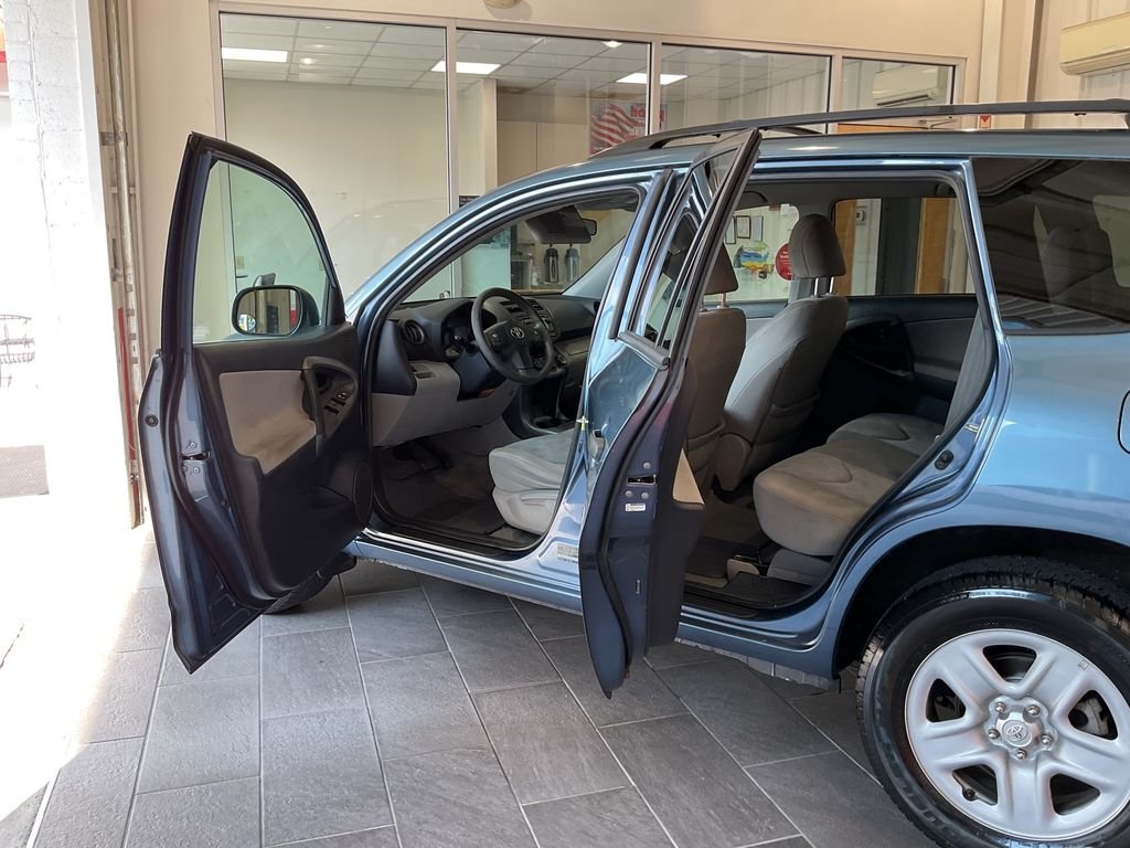 Used 2012 Blue Toyota Base image 9