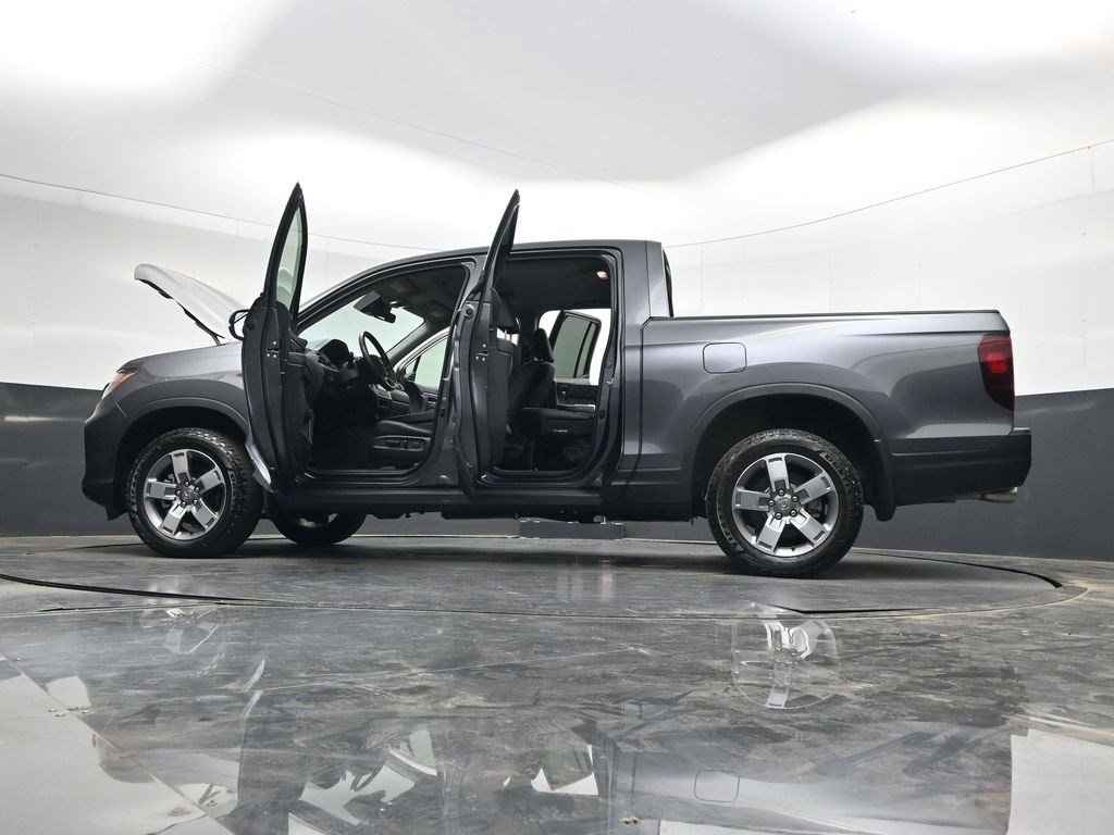 Certified Used 2024 Modern Steel Metallic Honda RTL image 37
