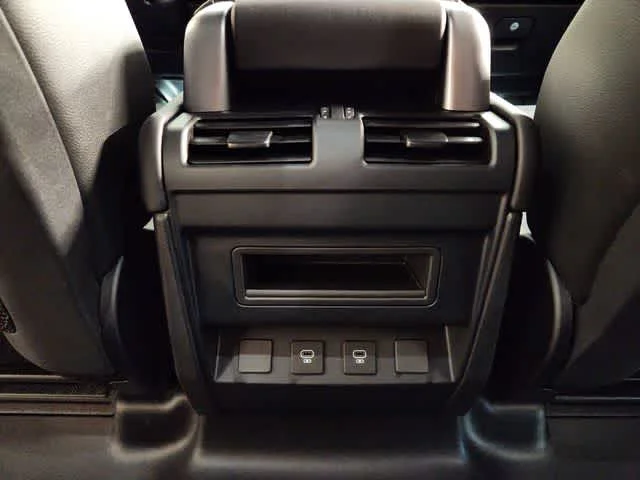 Used 2024 Santorini Black Metallic Land Rover S image 30