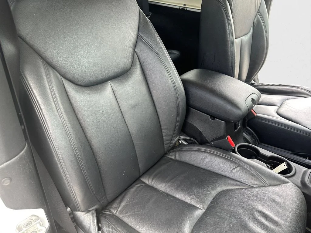 Used 2016 White Jeep Sahara image 25