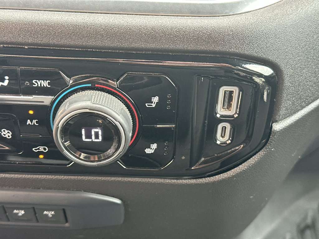 Used 2025 Summit White Chevrolet LT image 25