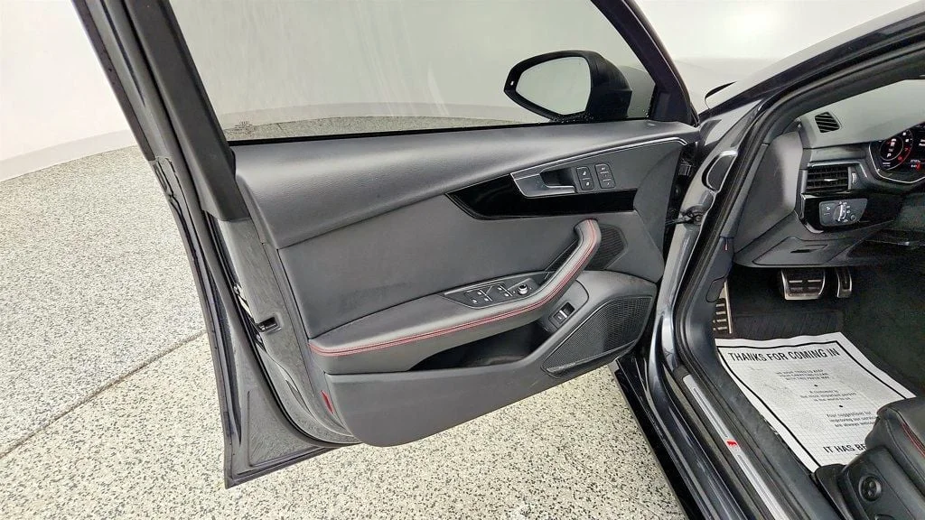 Used 2019 Daytona Gray Pearl Effect Audi Premium Plus 45 TFSI quattro w/ Black Optic Plus Pkg & B&O Sound image 11