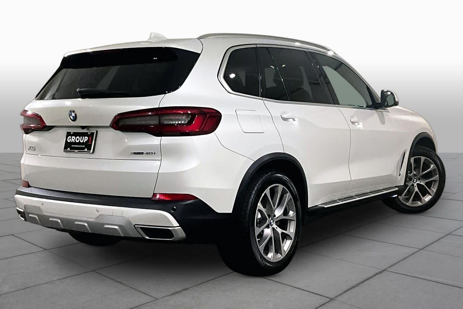 Used 2019 Mineral White Metallic BMW xDrive40i image 12