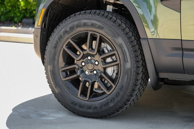 New 2026 Woolstone Green Land Rover S image 71