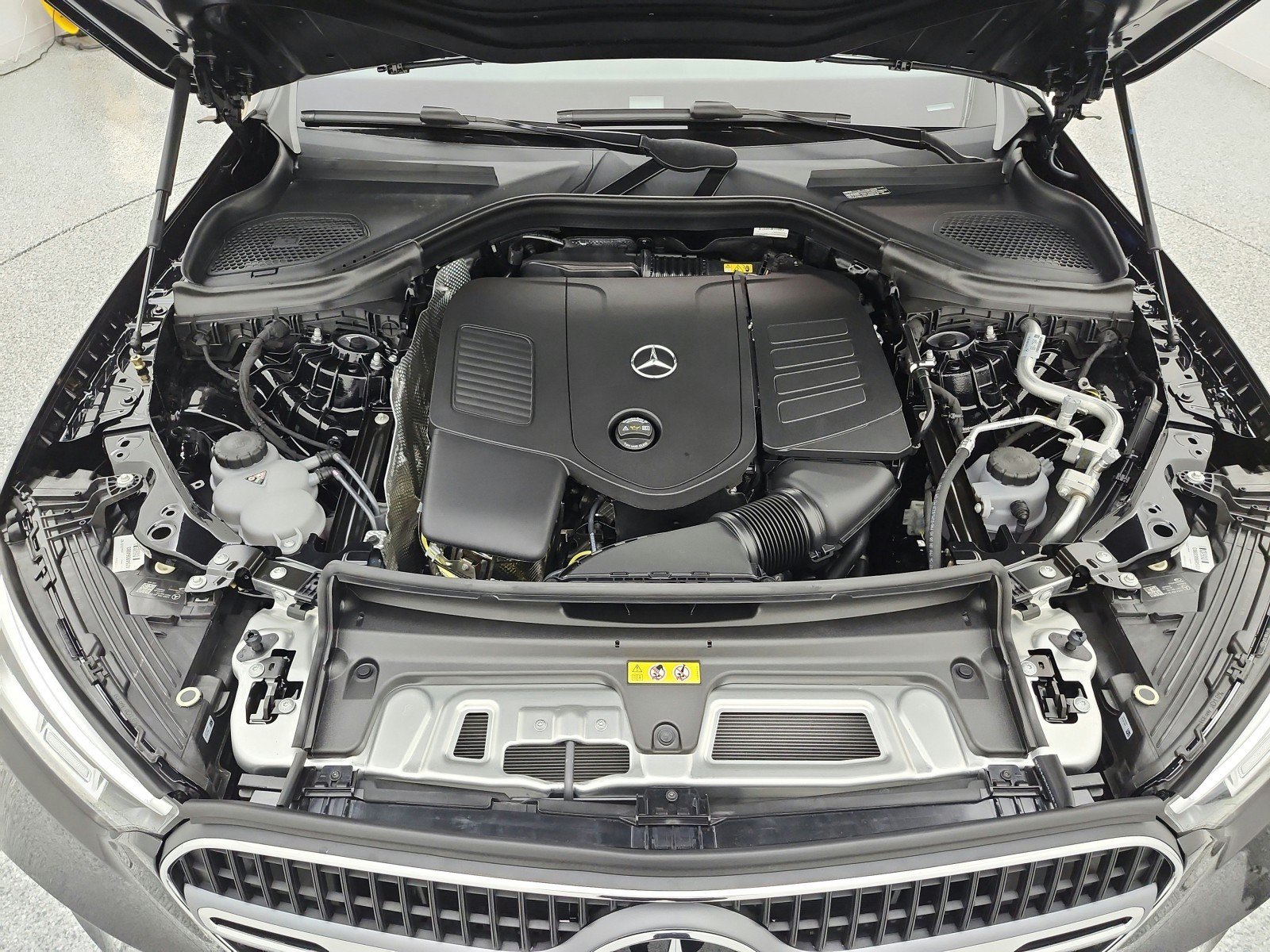 New 2026 Black Mercedes-Benz GLC 300 4MATIC® SUV image 27