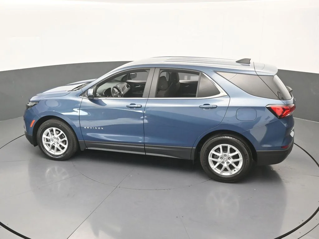 Used 2024 Lakeshore Blue Metallic Chevrolet LT image 46