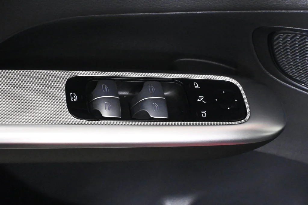 Certified Used 2026 Red Mercedes-Benz GLC 300 image 27