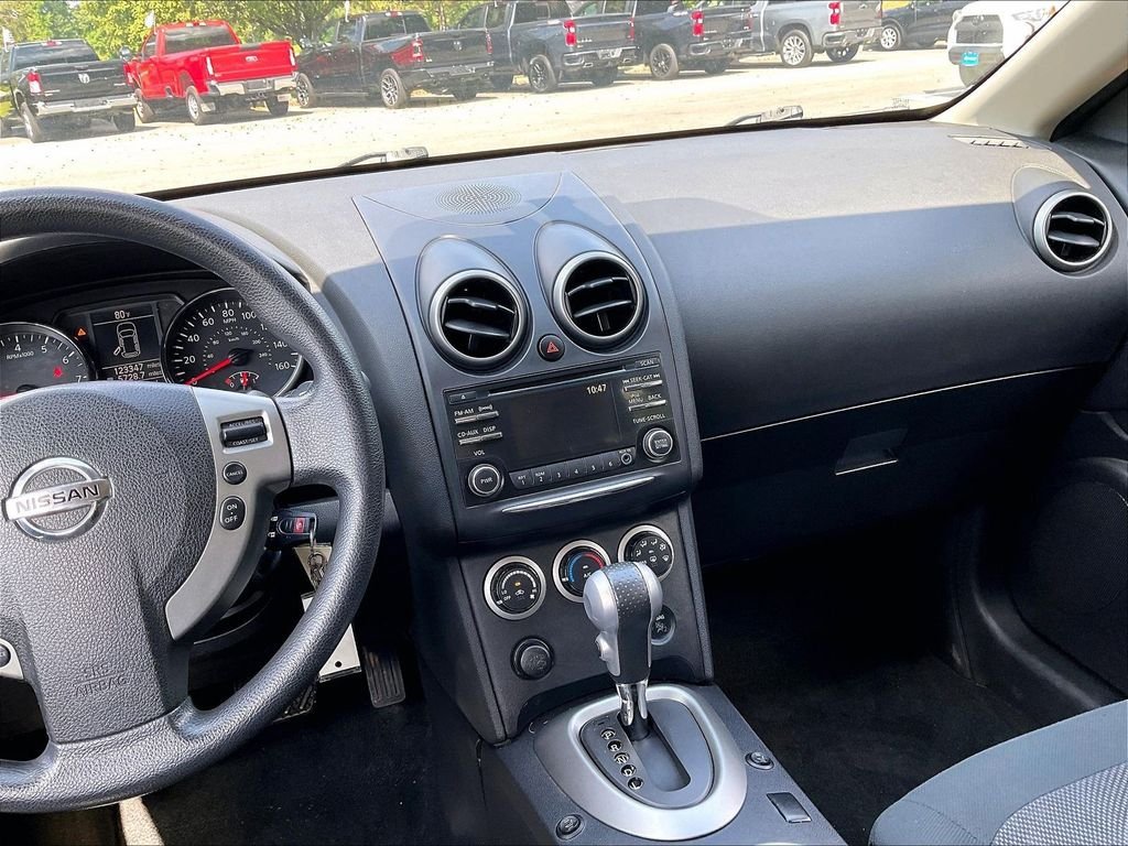 Used 2015 Black Nissan S image 17