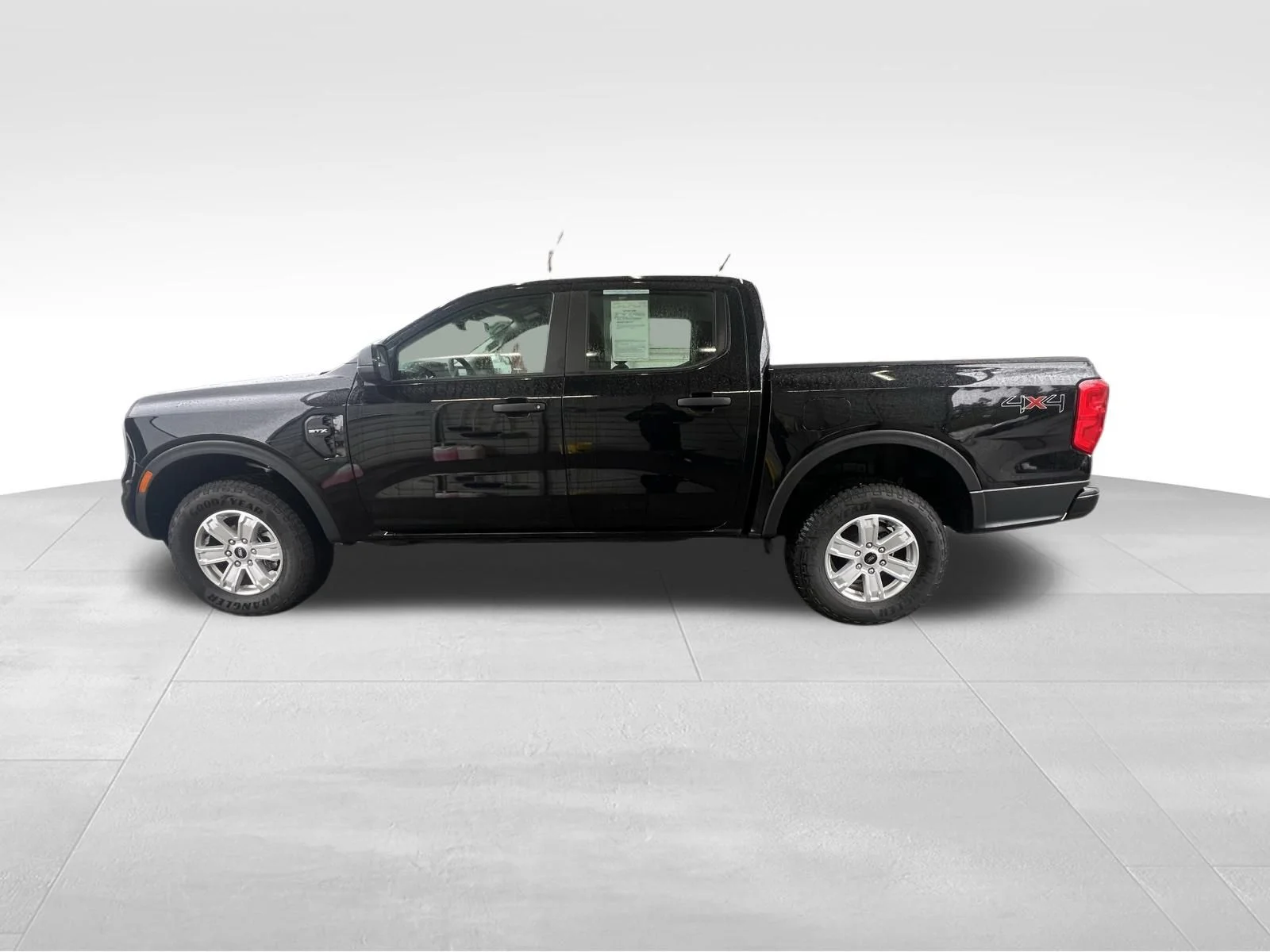 Used 2025 Black Ford XL image 9