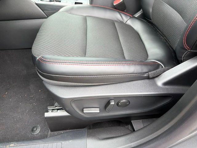 2026 Ford Escape ST-Line - Photo 13