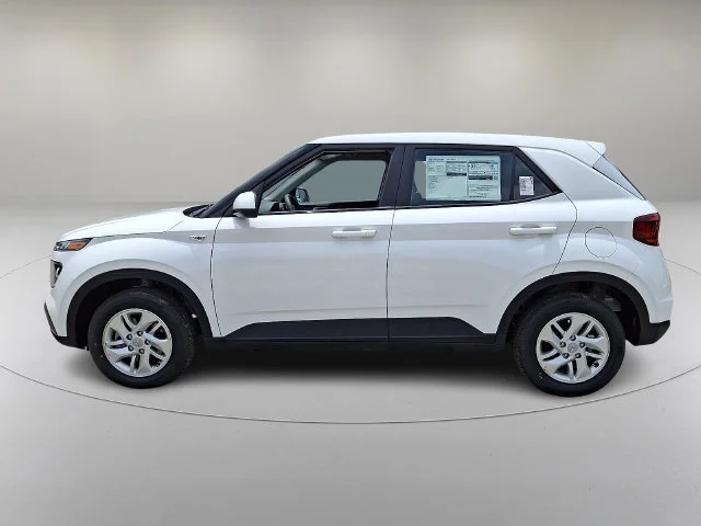 New 2026 White Hyundai SE image 4