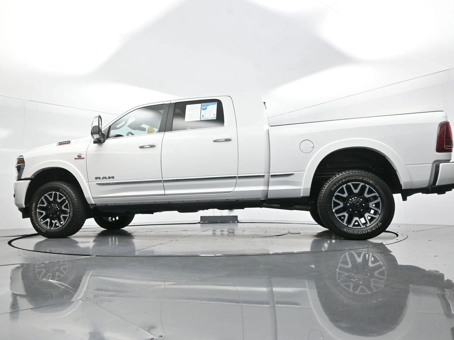 Used 2025 White Ram Limited image 52