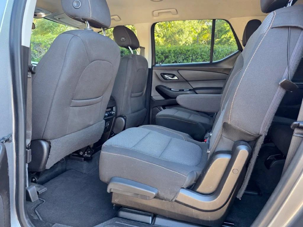 Used 2019 SATIN STEEL METALLIC Chevrolet LT Cloth image 27