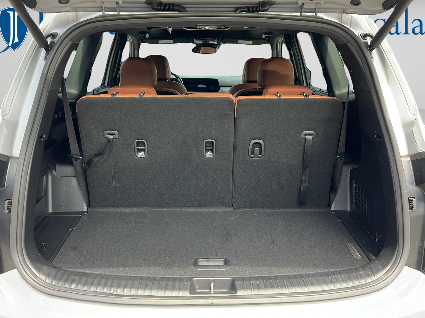 Used 2025 Wolf Gray Kia EX X-Line image 10