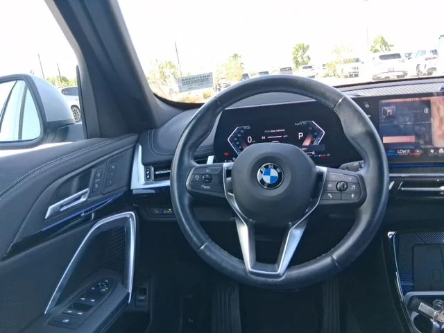 Used 2024 Silver BMW xDrive28i image 9