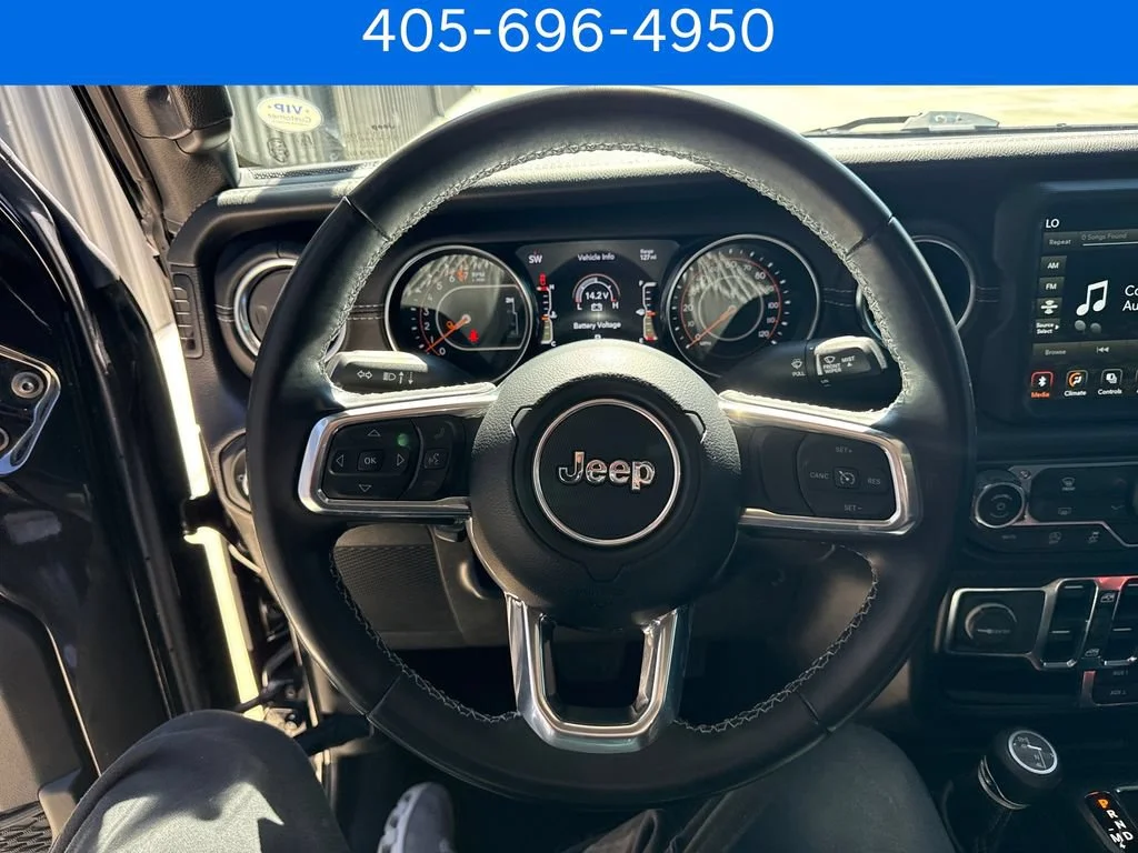 Pre-Owned 2022 Jeep Gladiator Overland