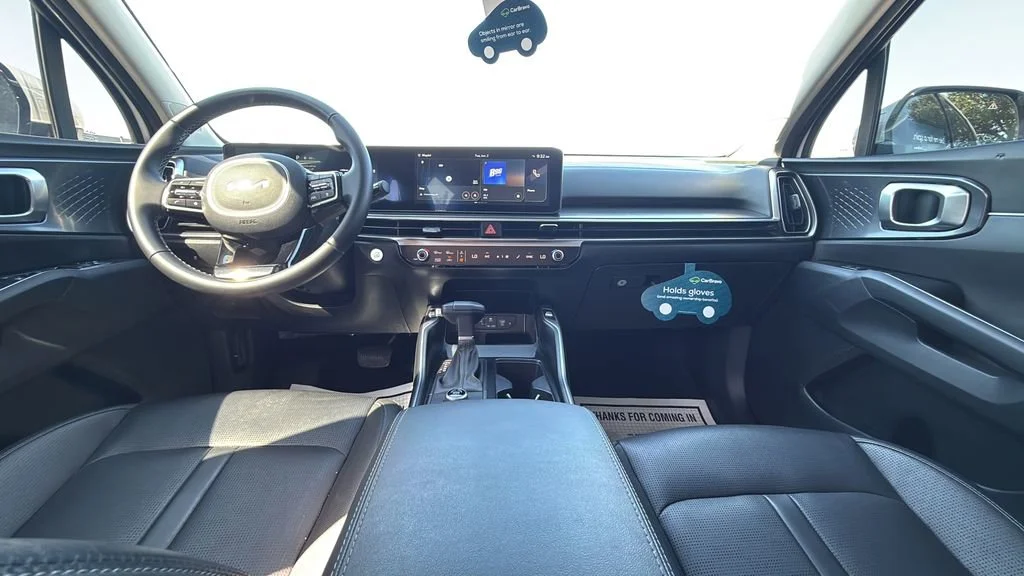 2025 Kia Sorento S - Photo 33