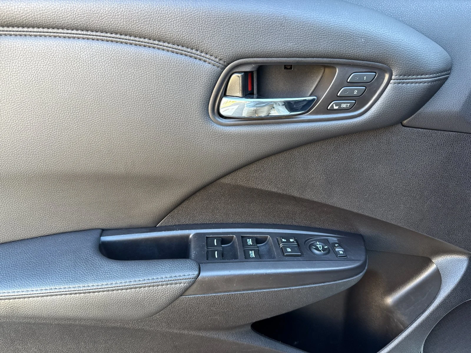 Used 2017  Acura Technology Package image 10