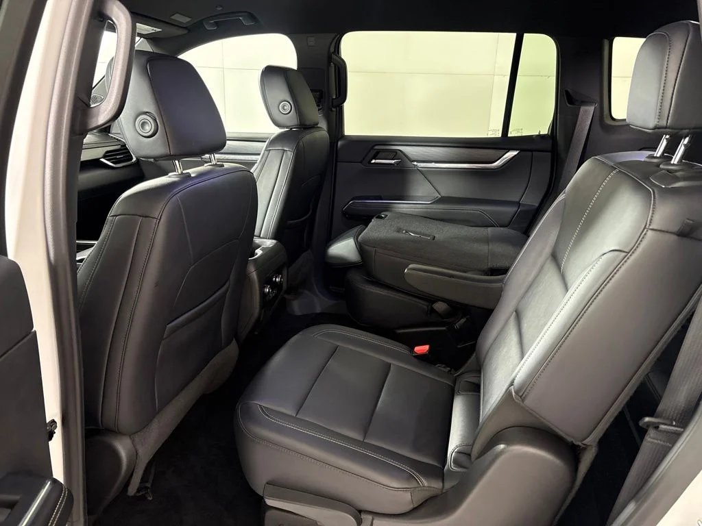 Used 2024 White GMC Elevation image 25