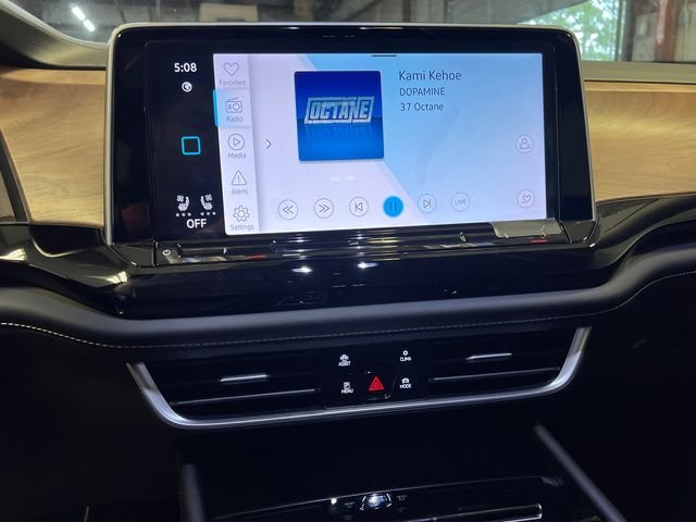 New 2026 White Volkswagen 2.0T SE w/Technology image 17