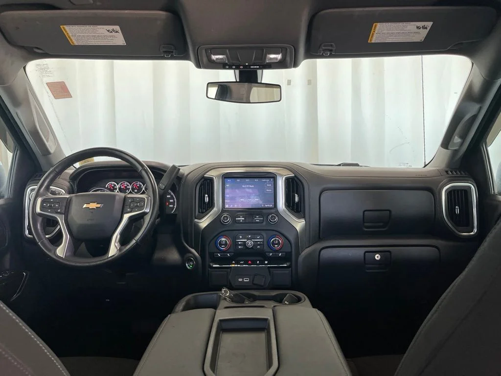 Used 2020 Blue Metallic Chevrolet LT image 9