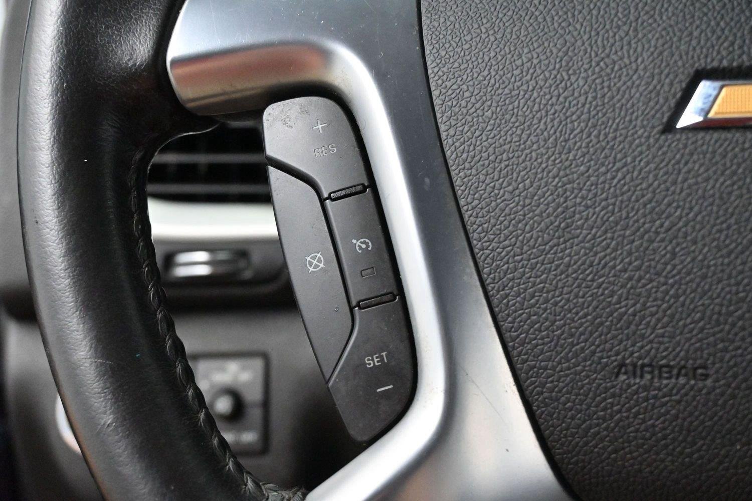 Used 2015 Blue Velvet Metallic Chevrolet LT image 18