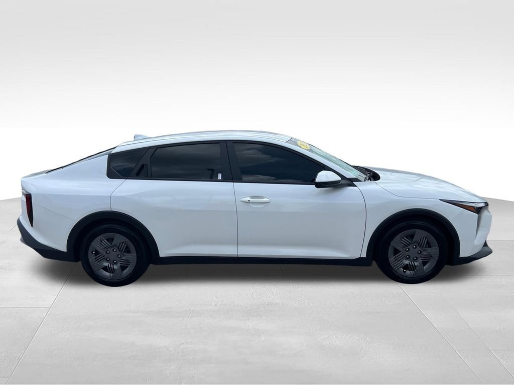 Used 2025 White Kia LX image 6