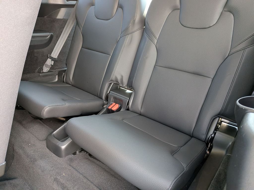 Used 2023  Volvo T8 Core Bright Theme image 20