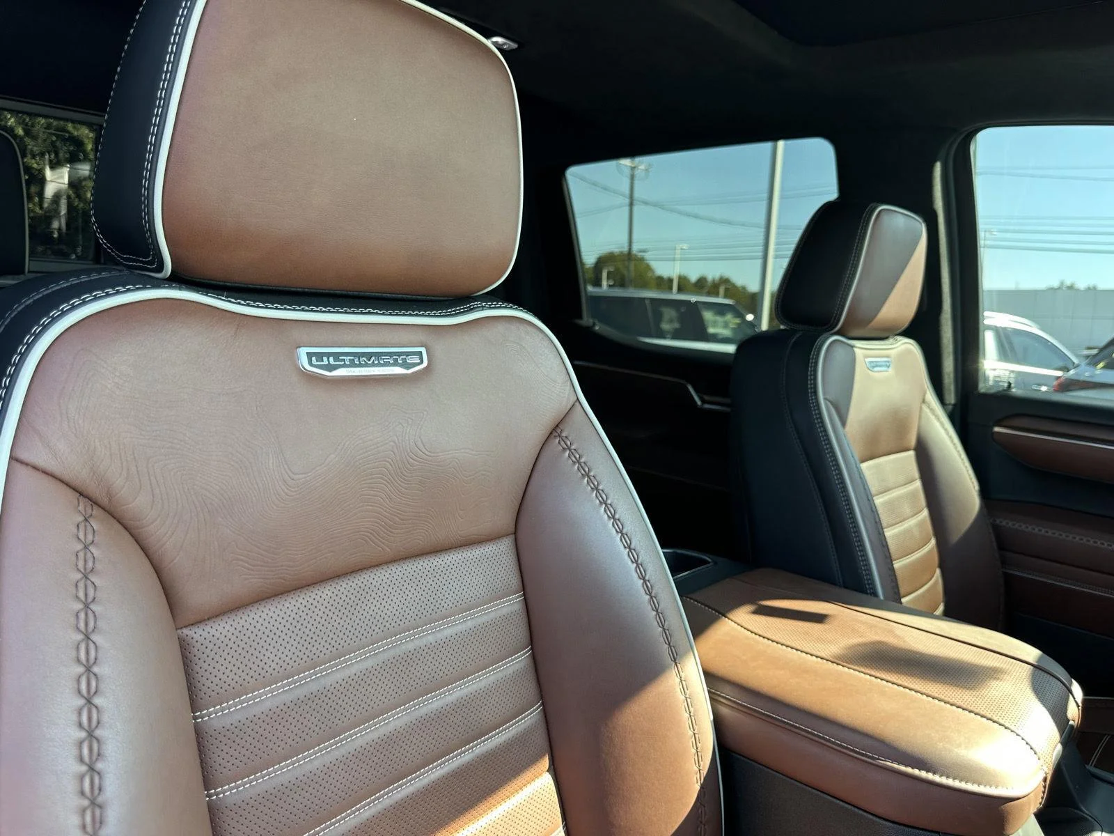 Used 2023 Onyx Black GMC Denali Ultimate image 17