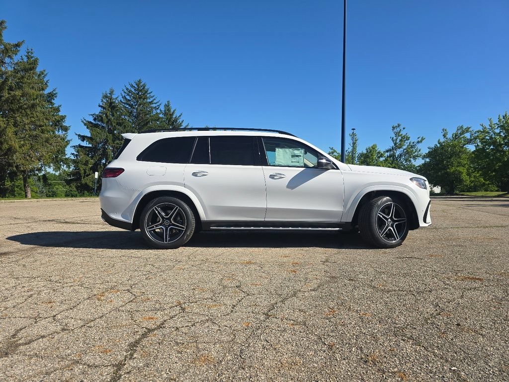 New 2026 MANUFAKTUR Moonlight White Metallic Mercedes-Benz GLS 450 image 57