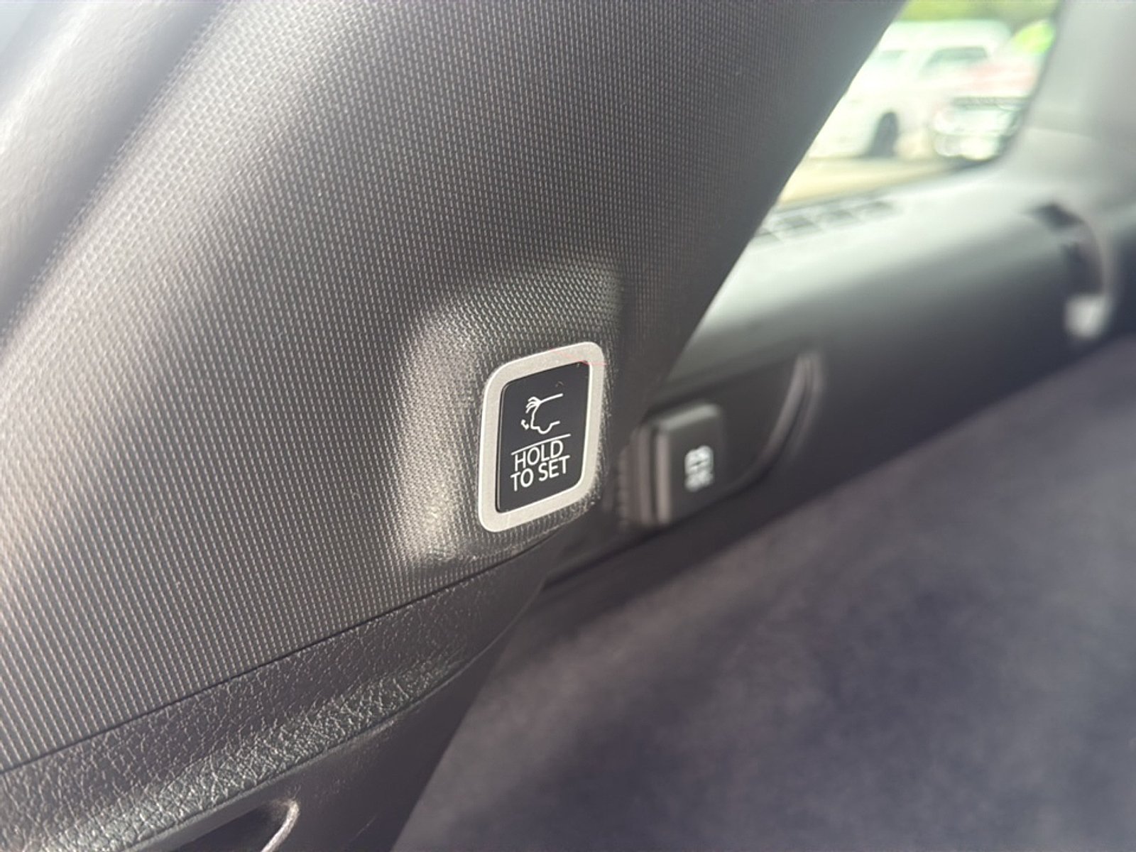 Used 2023 Rocky Mountain Pearlcoat Jeep Summit 4x4 image 37