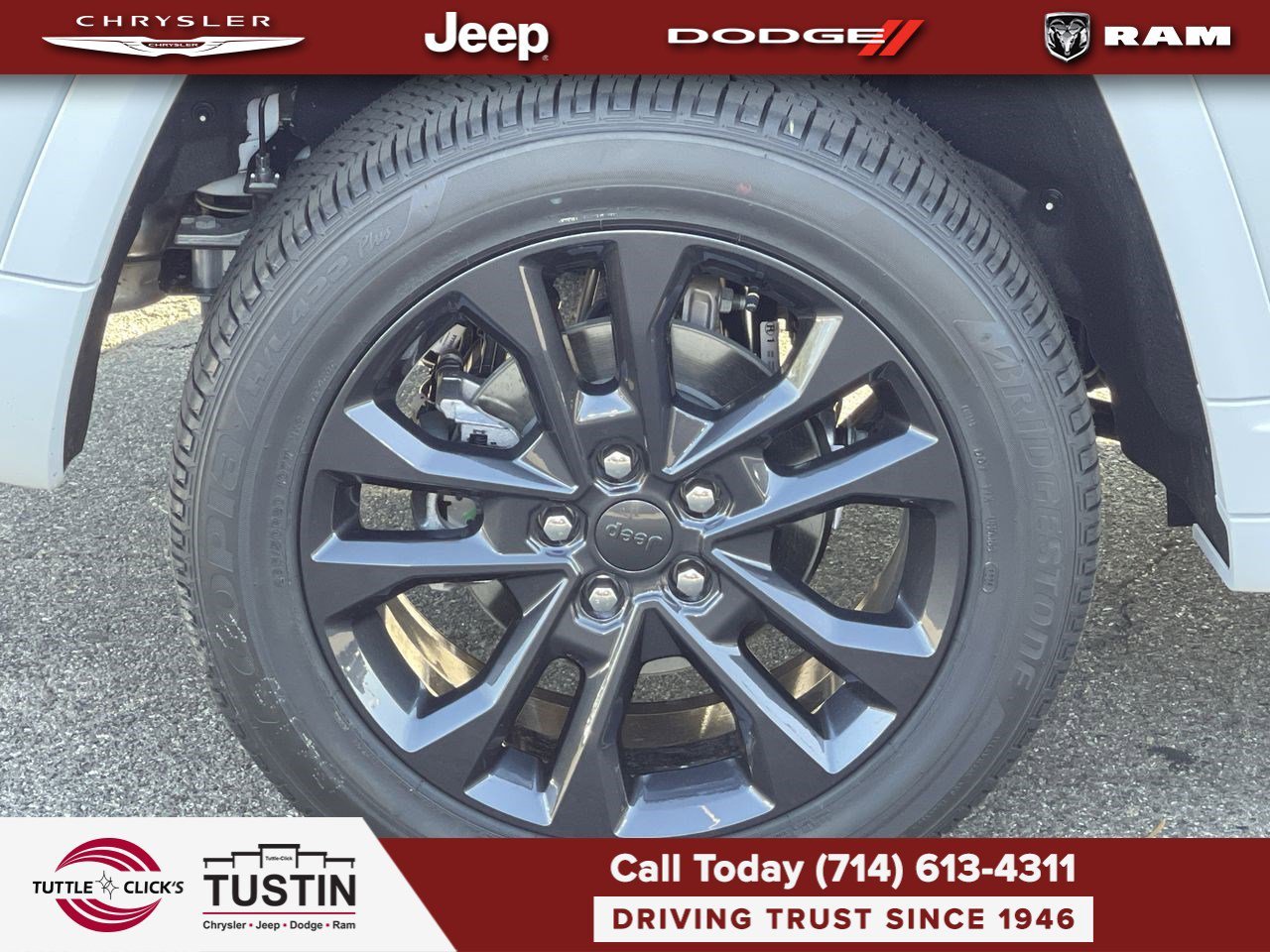 New 2026 Bright White Clear-Coat Exterior Paint Jeep Limited Reserve image 11