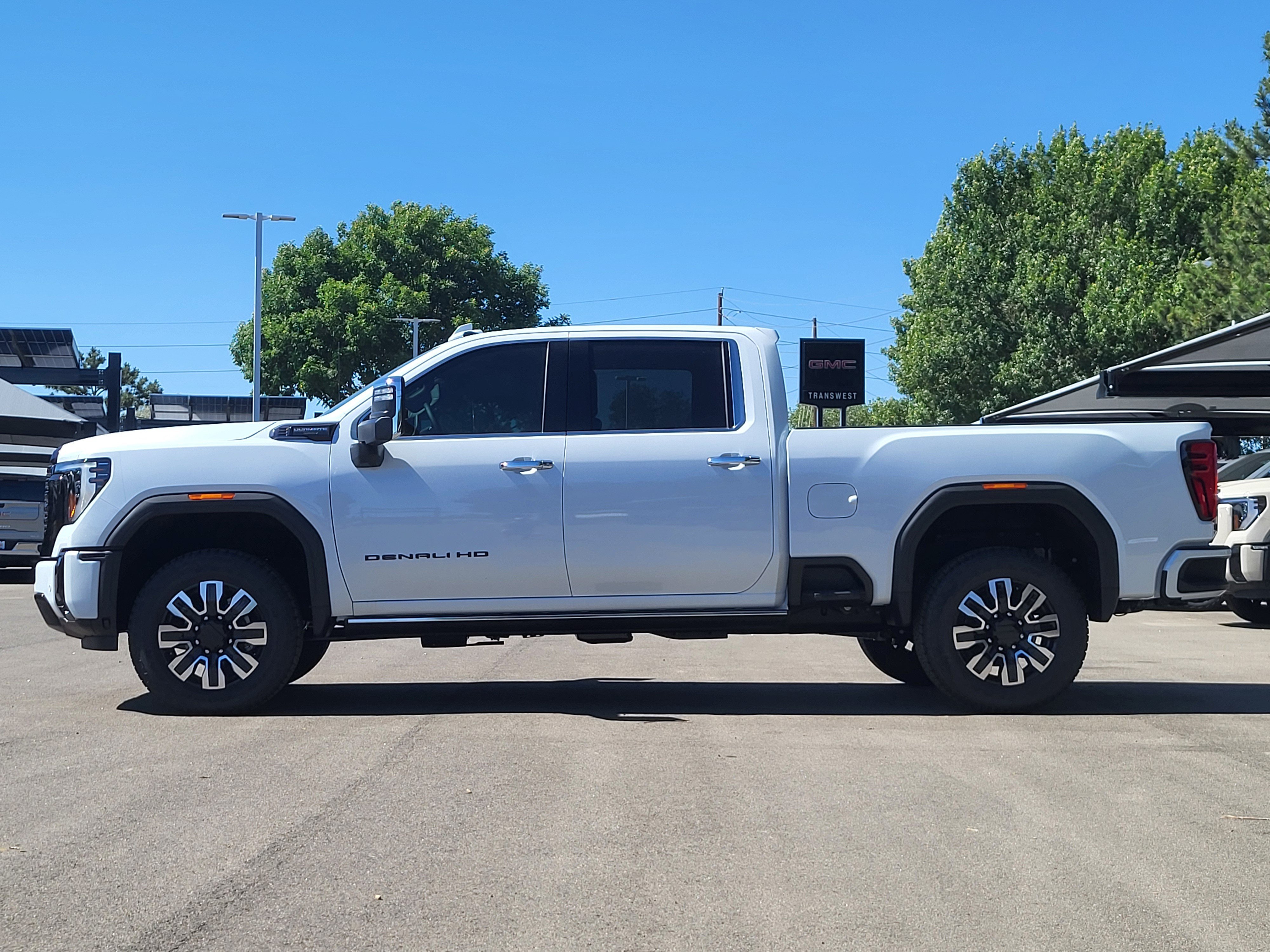 New 2026 Glacier White Tricoat GMC Denali Ultimate image 4