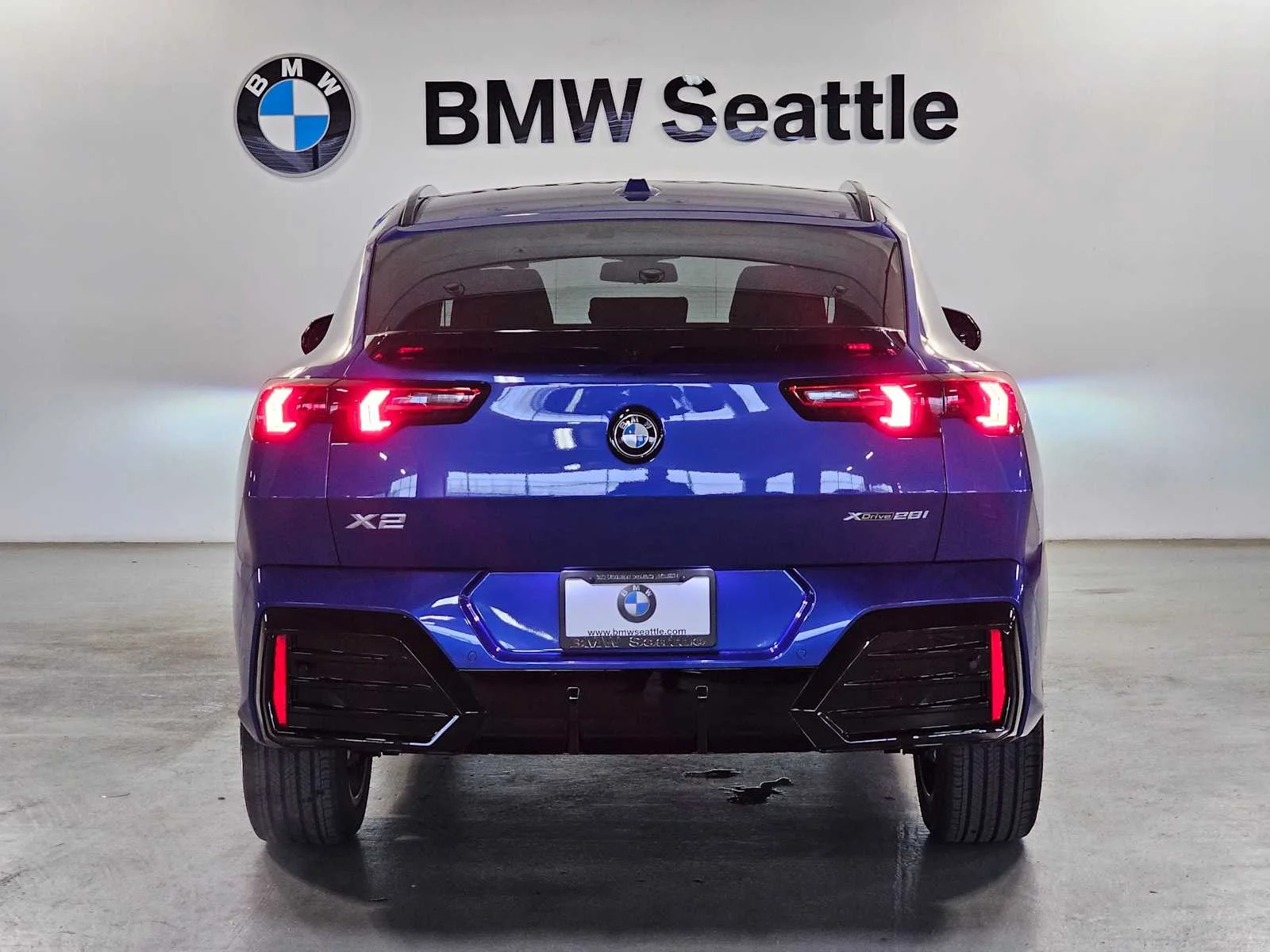 New 2026 Portimao Blue Metallic BMW xDrive28i image 5