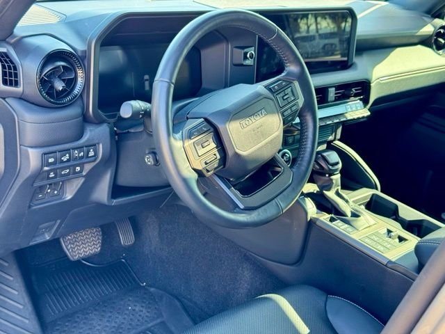 Used 2024  Toyota Base image 28