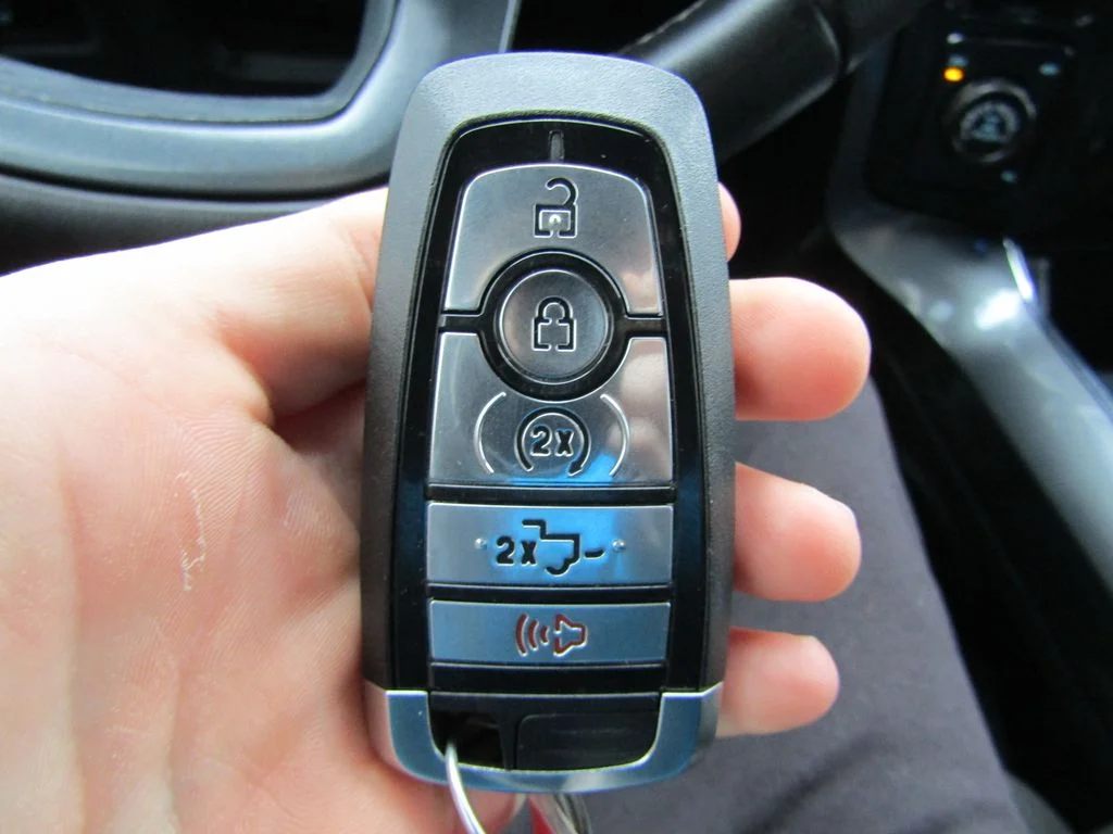 Used 2023 Oxford White Ford XLT image 44
