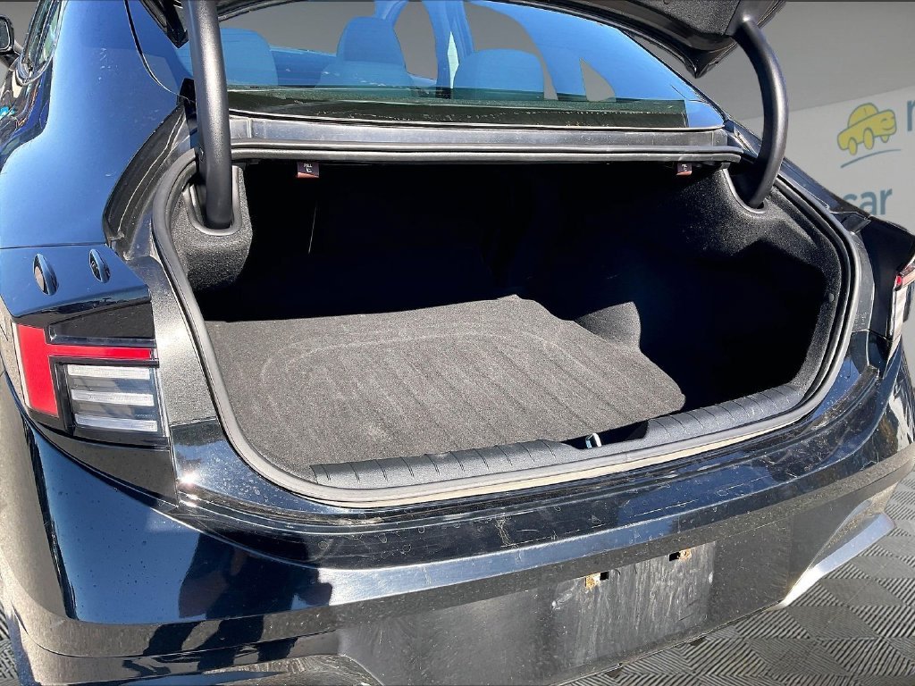 Used 2024 Onyx Black Hyundai SEL image 34