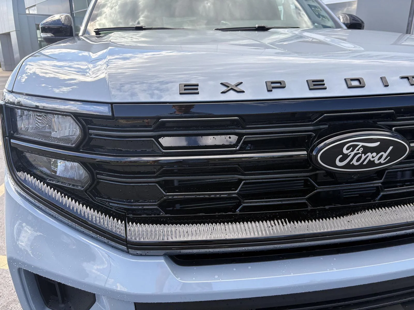 New 2026 Glacier Gray Metallic Tri-Coat Ford Platinum® image 27