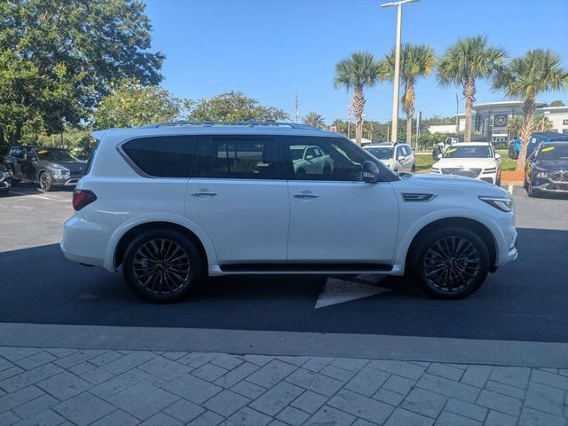 Used 2024 White INFINITI Sensory image 2