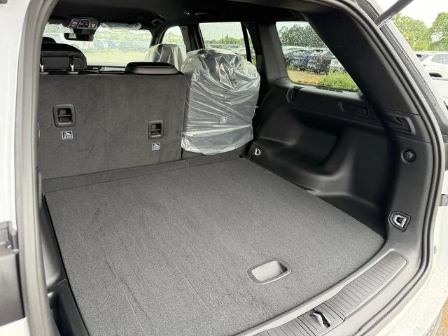 New 2026 Bright White Clearcoat Jeep Altitude image 26