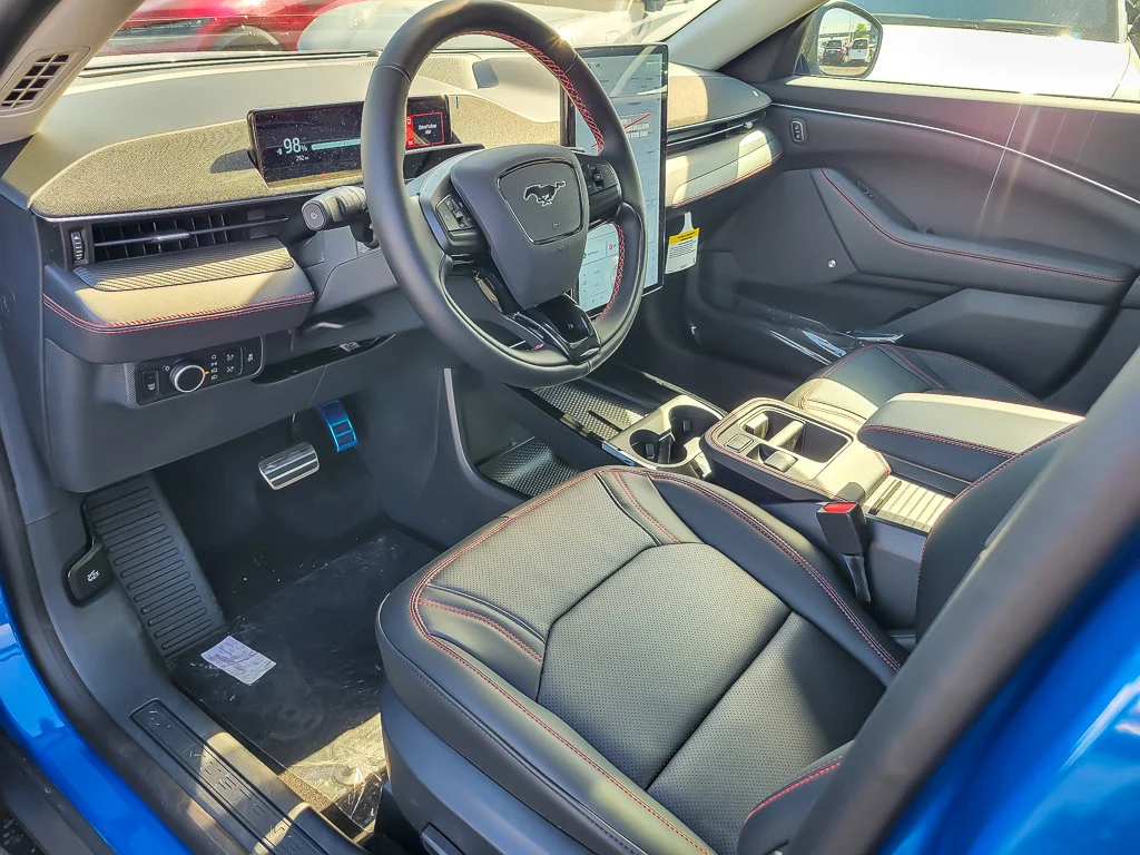 New 2025 Velocity Blue Metallic Ford Premium image 9