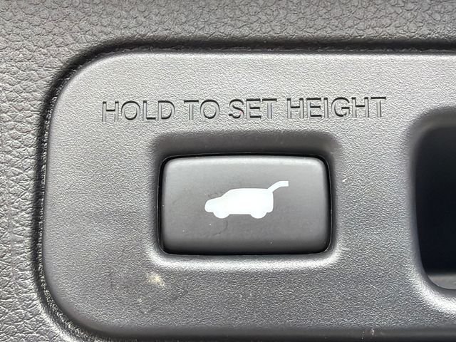 Used 2025 White Honda EX-L image 19